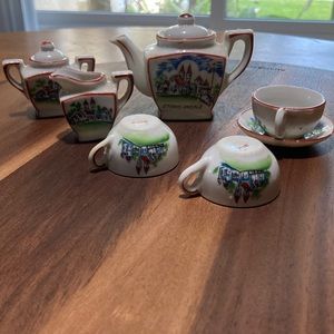 Vintage miniature tea set / Japan